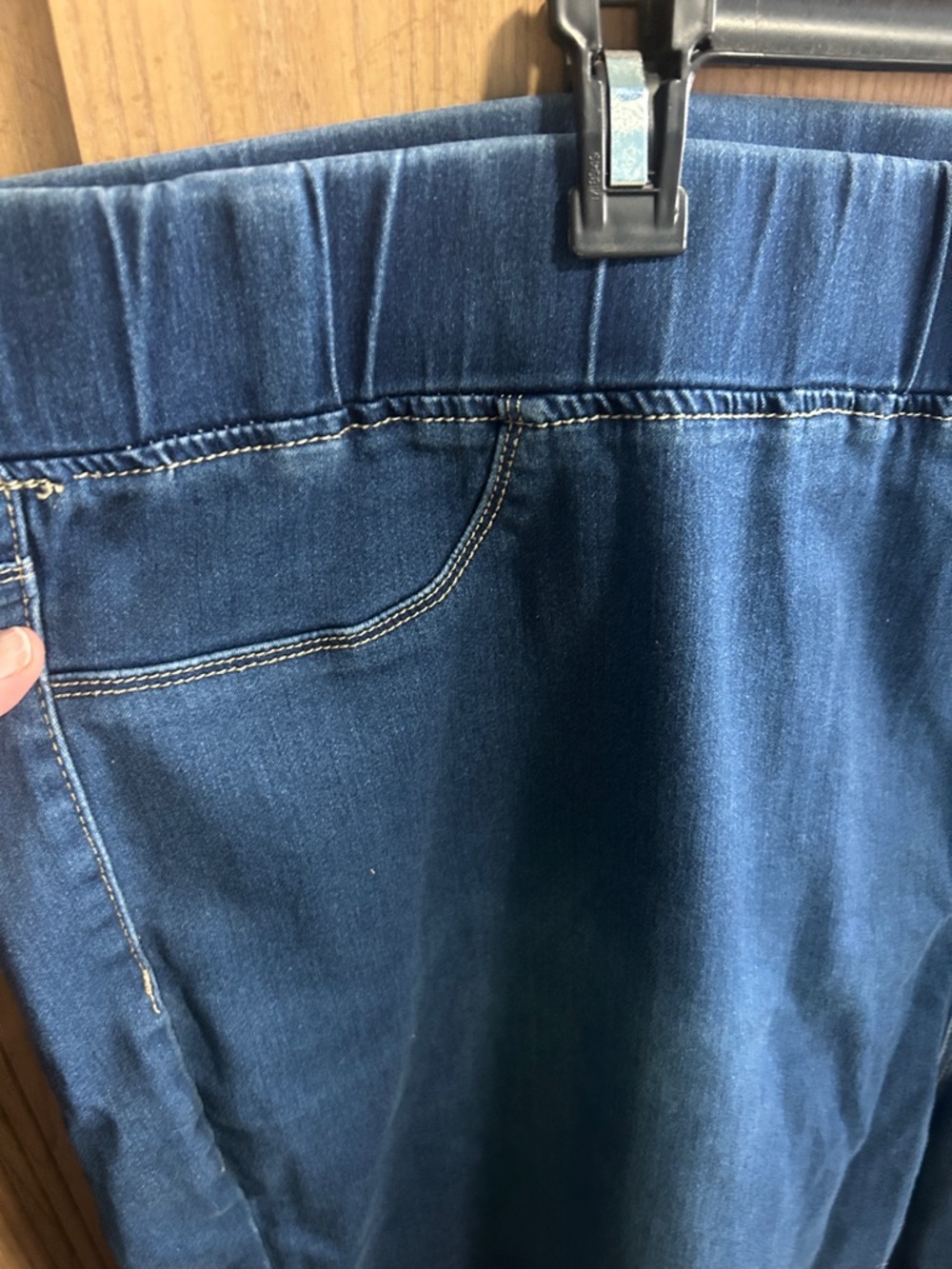 Shorts - Picture 2 of 4